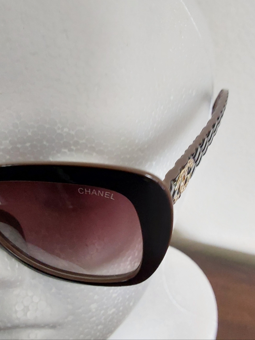 Authentic Chanel 9173 Quilted Brown & Gold CC Logo Women's Sunglasses 58-20-142 - Picture 9 of 10